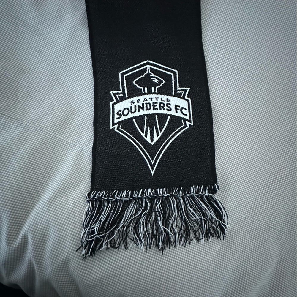 MLS Sale! Five Seattle Sounders FC Soccer Season Tix Holder Scarves! - Picture 15 of 16